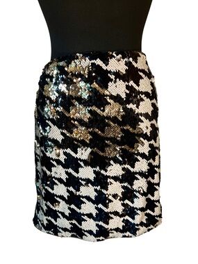 bebe Sequin Houndstooth Mini Skirt - Black & White Reverses to Metallic Silver